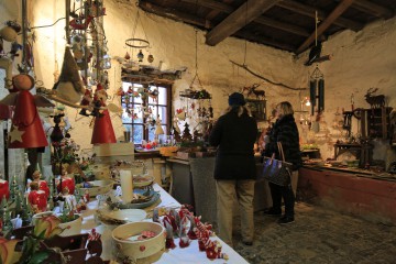 Auf dem Weihnachtsmarkt in Kronenburg bei Dahlem