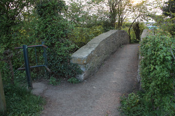 Die "Hohe Brücke" beim Töpferpfad in Raeren