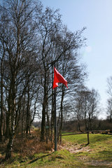 Rote Fahne im Hohen Venn: Betreten verboten