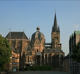 Aachener Dom mit Katschhof