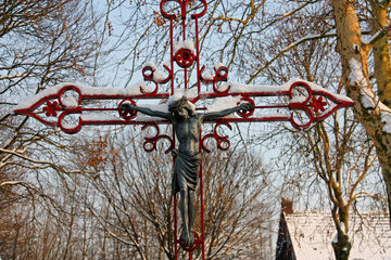 Andachtskreuz im Ortszentrum von Baneheide, Gemeinde Simpelveld