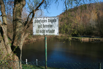 Angelweiher im Grube-Adolf-Park bei Plitschard