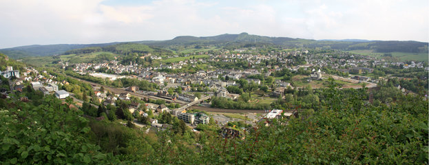 Blick von der Munterley auf Gerolstein, Panoramabild 