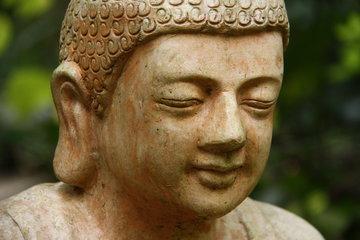 Buddhastatue im Hospizgarten, Hortus Dialogus