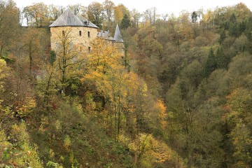 Burg Reinhardstein (Château de Reinhardstein) und das Tal der Warche