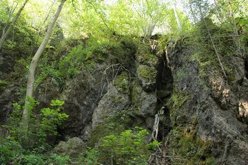 Der Heiligenstein südöstlich von Gerostein in der Vukaneifel