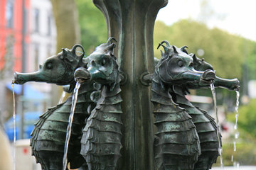 Der Seepferdchenbrunnen in Aachen Burtscheid