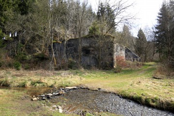 Der Sprengbunker im Fuhrtsbachtal bei Alzen (Höfen)