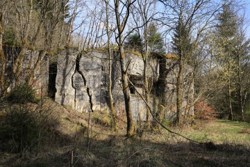Der Sprengbunker im Fuhrtsbachtal bei Alzen (Höfen)