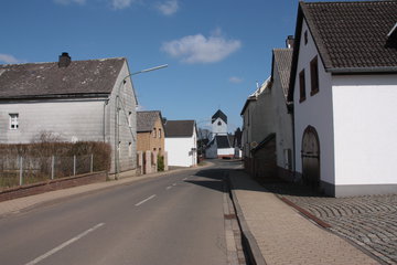 Die Hauptstraße in Ripsdorf, Gemeinde Blankenheim