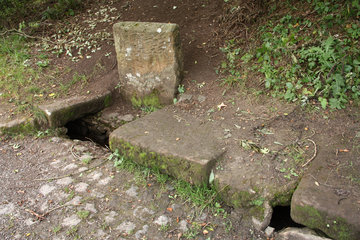 Die römische Wasserleitung bei der Quellfassung "Grüner Pütz", Urfttal bei Nettersheim