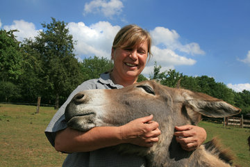 Esel mit Besitzerin, Clermont, B