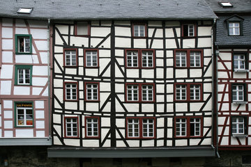 Fachwerkhäuser im Ortskern von Monschau, Rureifel