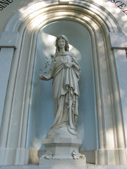 Figur außen am Eingang zur Abtei Rolduc, Kerkrade, NL