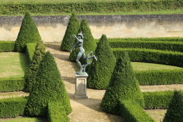 Garten von Schloss Neercanne / Château Neercanne / Kasteel Agimont bei Maastricht