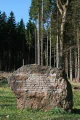 Gedenkstätte Reinartzhof im Osthertogenwald