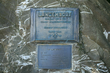 Gedenkstein am Rundweg um den Blausteinsee