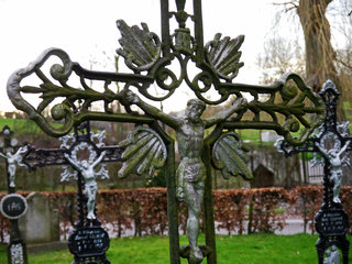 Grabkreuz bei der Kirche St. Remigius in Slenaken NL