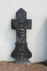 Grabstein auf dem Friedhof der St. Hubertus-Kapelle von Weweler, Detail