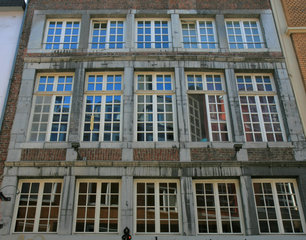 Hausfassade mit Blaustein, Aachen, Büchel