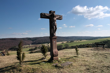 Kreuz auf dem Kalvarienberg von Alendorf, Gemeinde Blankenheim