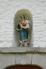Marienfigur über dem Eingang der Marienkapelle, Roetgen, Nordeifel