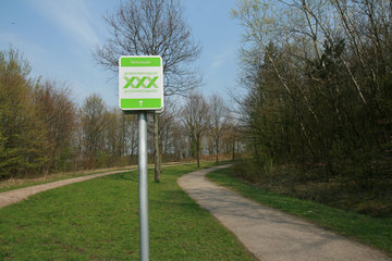 Radweg am Fuß des Wilhelminabergs, Park Gravenrode