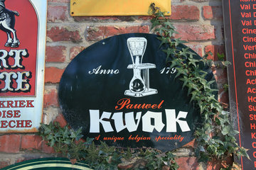 Reklameschild für Bier an der einzigen Berghütte der Niederlande