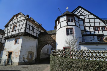 Ringmauer mit Stadttor, Reifferscheid, Gemeinde Hellenthal