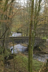 Steinbrücke im Kalltal, westlich von Simonskall