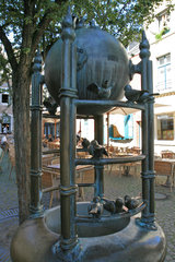 Vogelbrunnen oder Möschebrunnen, Münsterplatz, Aachen