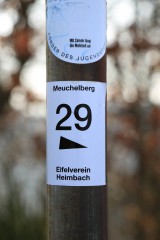 Wegmarkierung, Meuchelberg bei Heimbach
