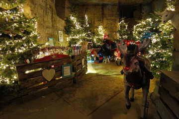 Weihnachtsmarkt in der Fluweelengrotte in Valkenburg