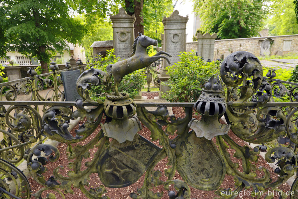 Detailansicht von Grabmal der Kupfermeisterfamilie Schleicher, Kupfermeisterfriedhof von Stolberg