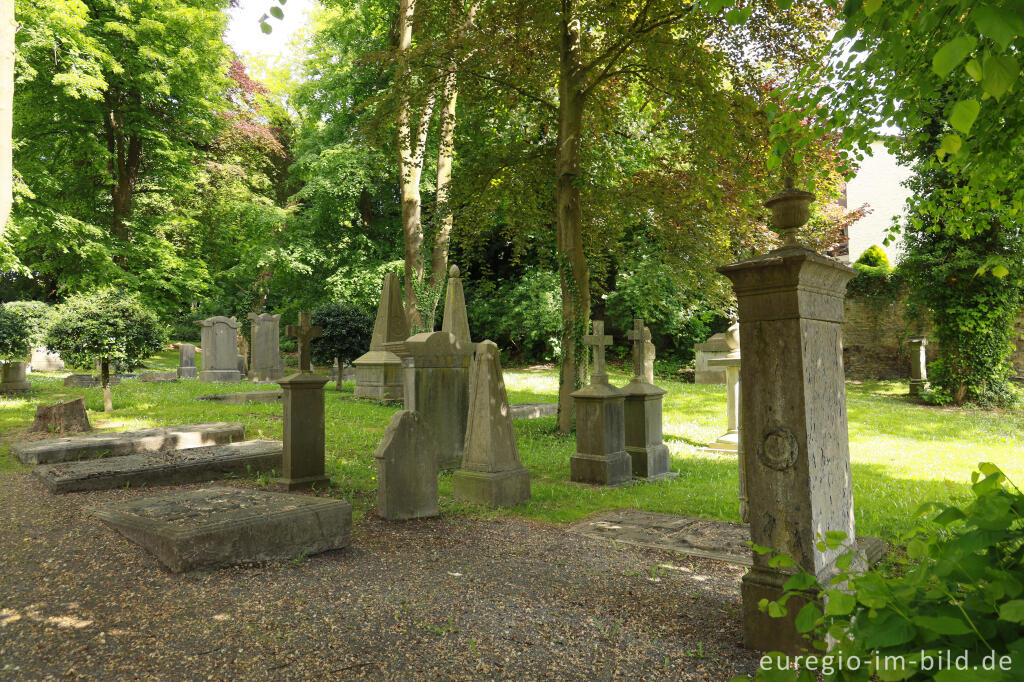 Detailansicht von Auf dem Kupfermeisterfriedhof von Stolberg