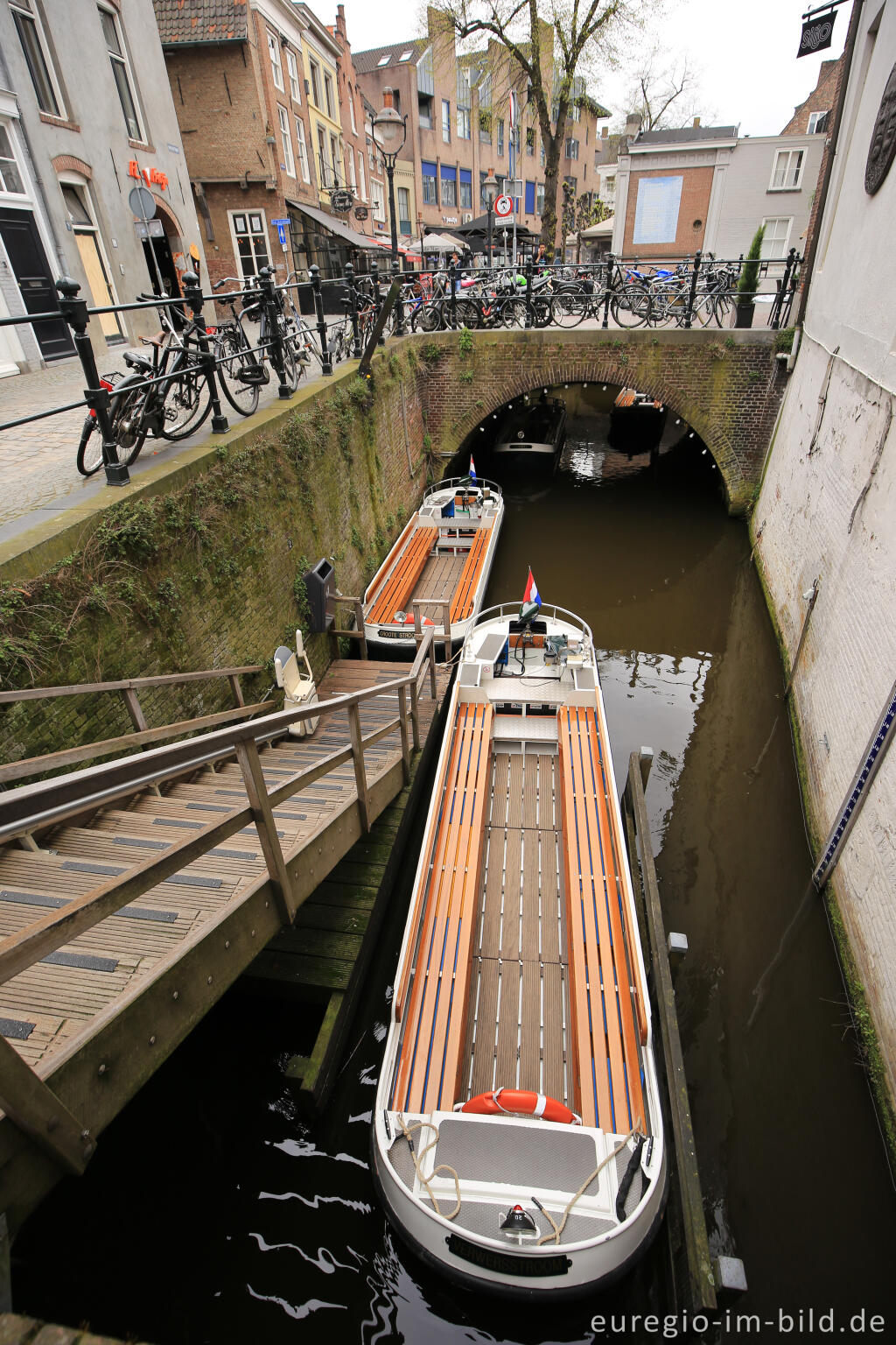 Detailansicht von Auf der Binnendieze in Hertogenbosch