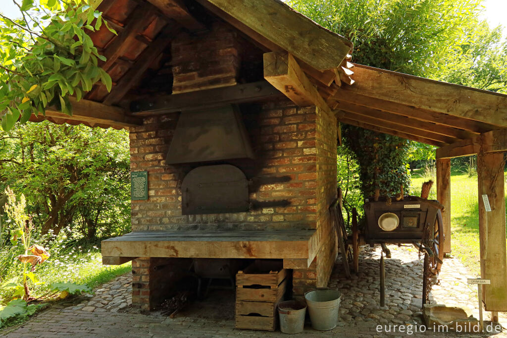Backhaus im Schlossgarten von Oud-Valkenburg