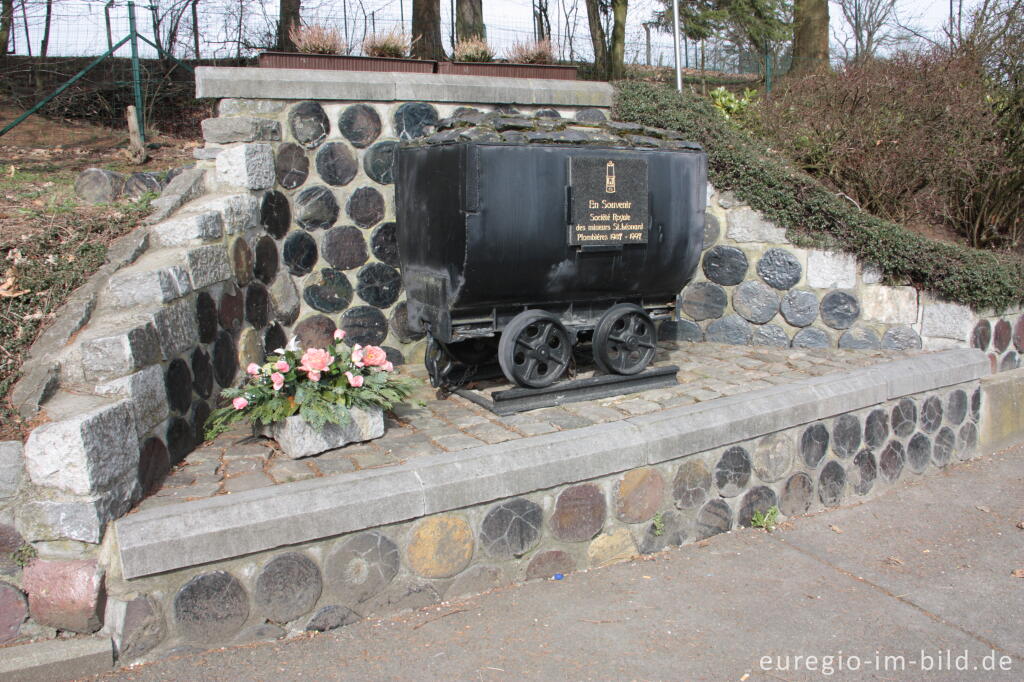 Detailansicht von Bergarbeiterdenkmal in Plombières