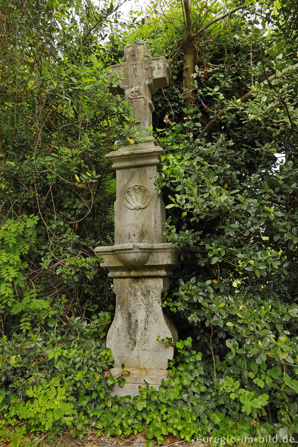 Detailansicht von Das Pestkreuz auf dem ehemaligen Friedhof von St. Lucia in Stolberg