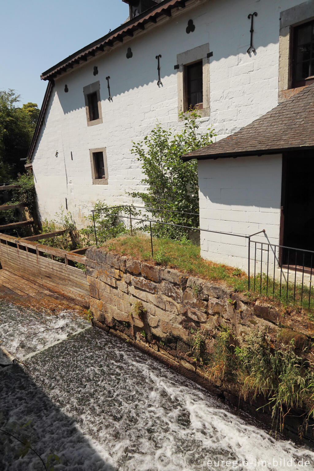 Detailansicht von Die Schaloensmühle im Schlossgarten Oud-Valkenburg