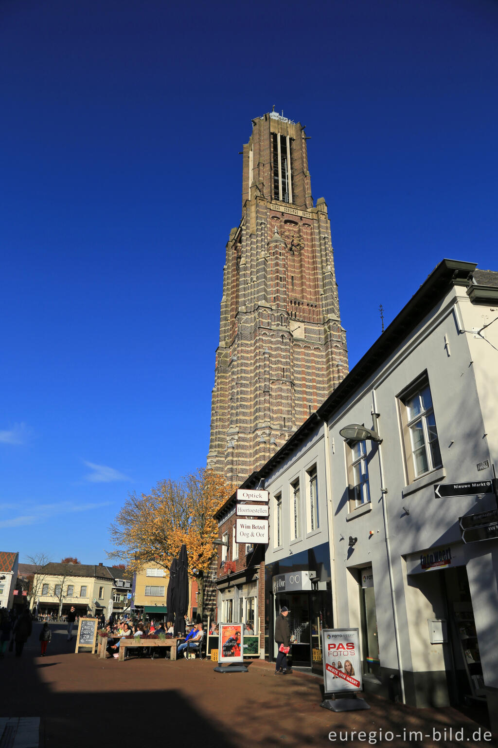 Detailansicht von Die Sint Martinuskerk  (St.-Martinuskirche), Weert (NL)