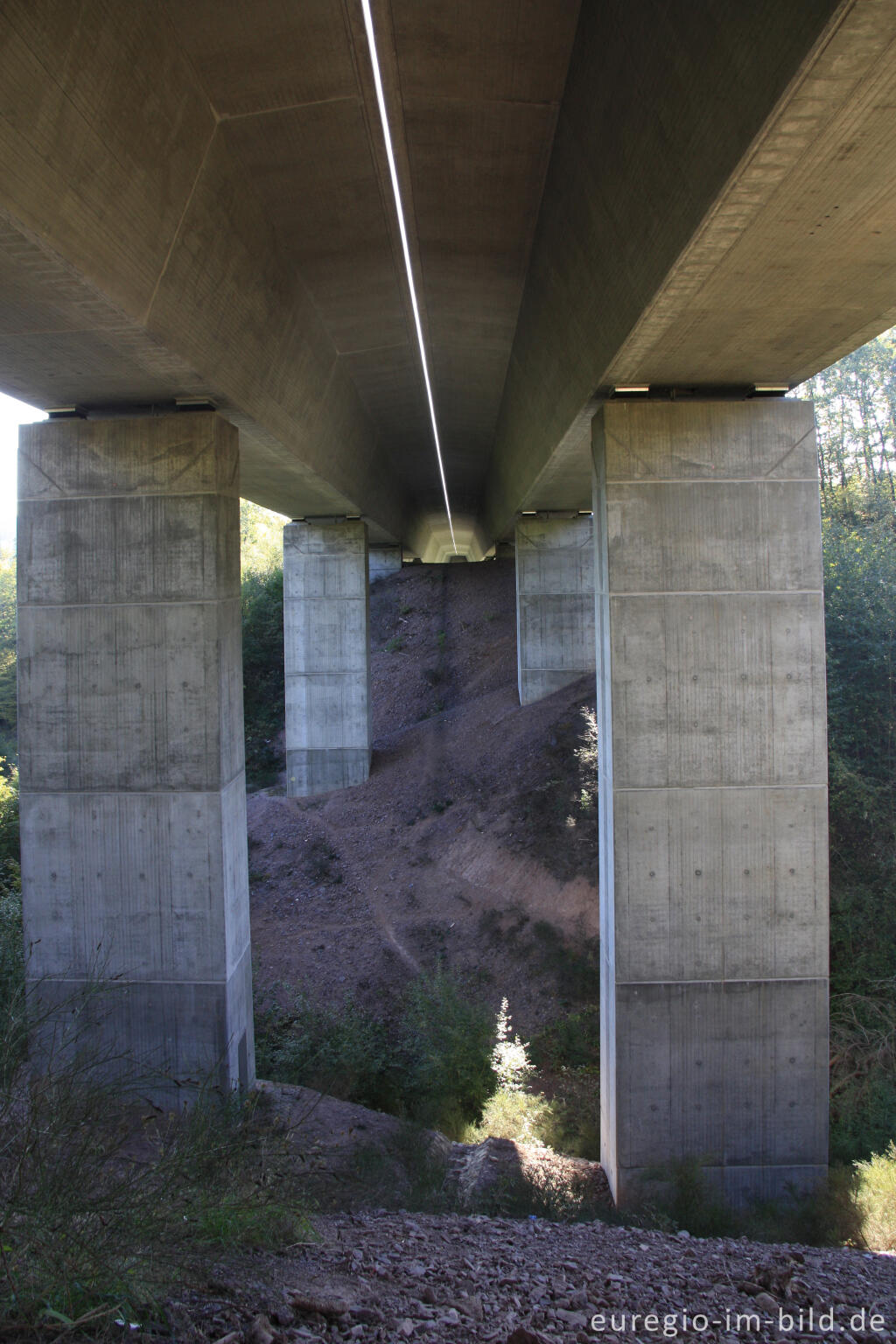 Detailansicht von Eifelsteig kreuzt A80