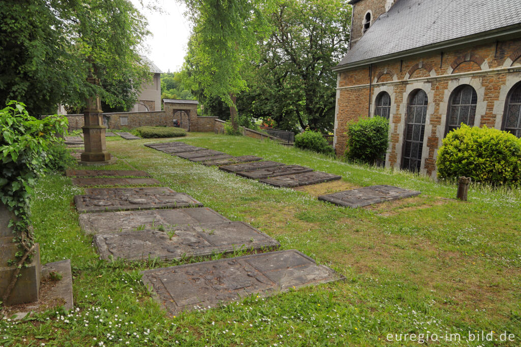 Detailansicht von Kupfermeisterfriedhof und Finkenbergkirche, Stolberg