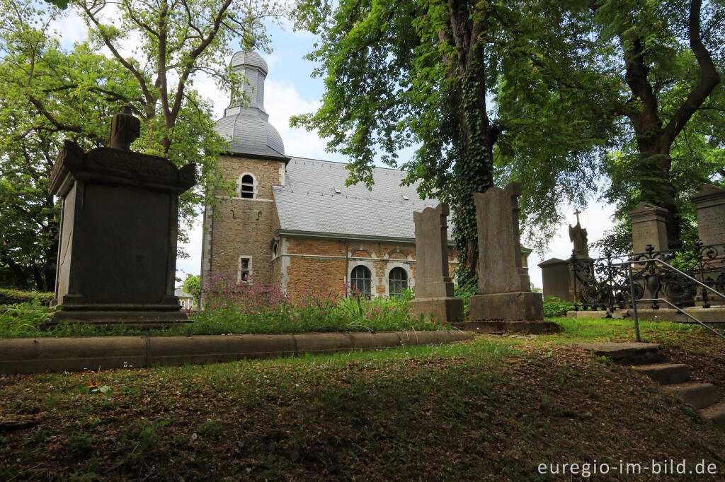 Detailansicht von Kupfermeisterfriedhof und Finkenbergkirche, Stolberg