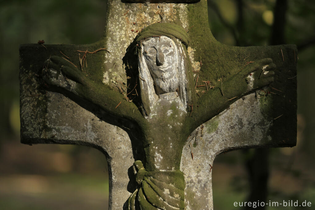 Detailansicht von Pestkreuz bei Densdorf