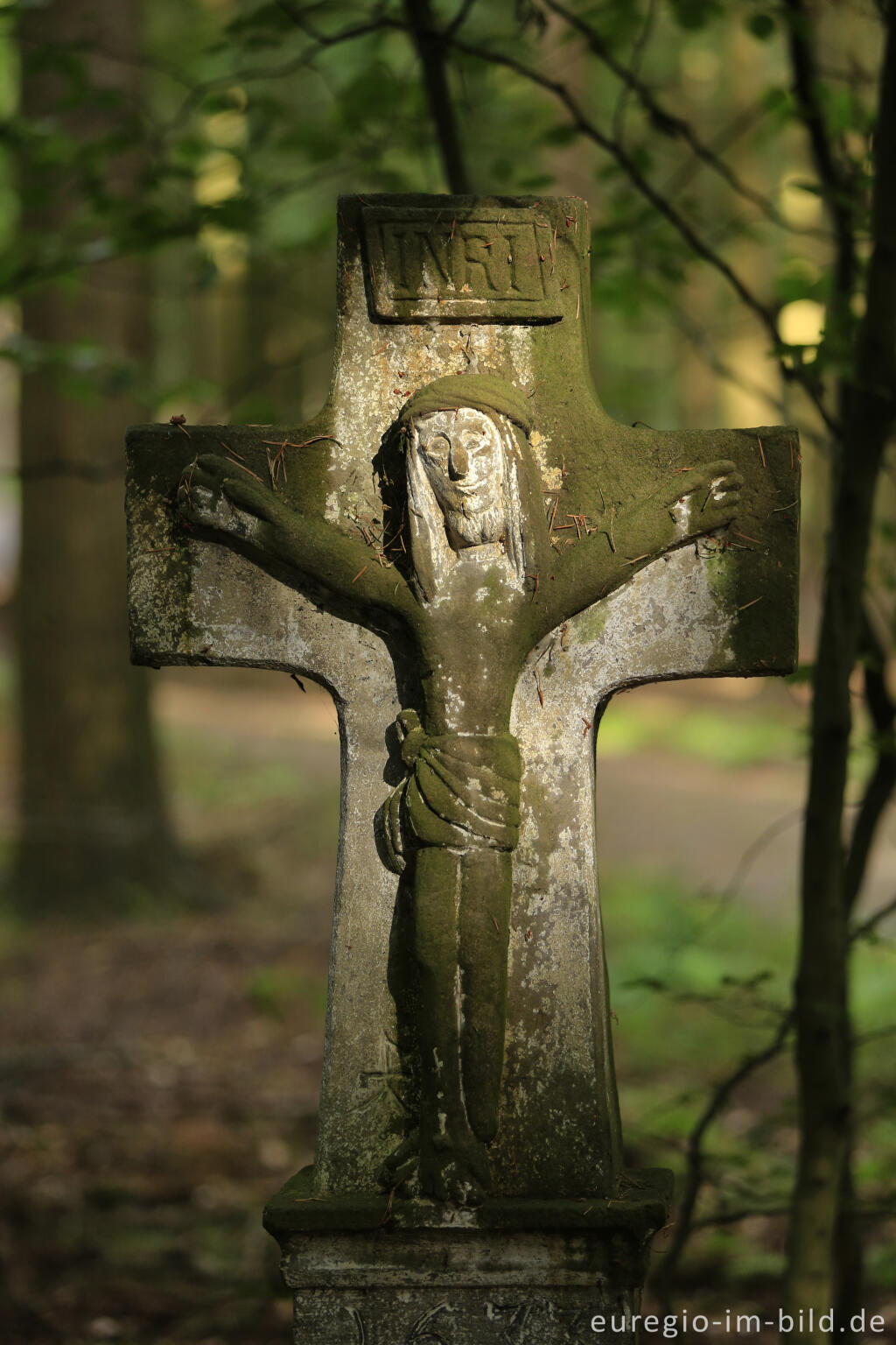 Detailansicht von Pestkreuz bei Densdorf