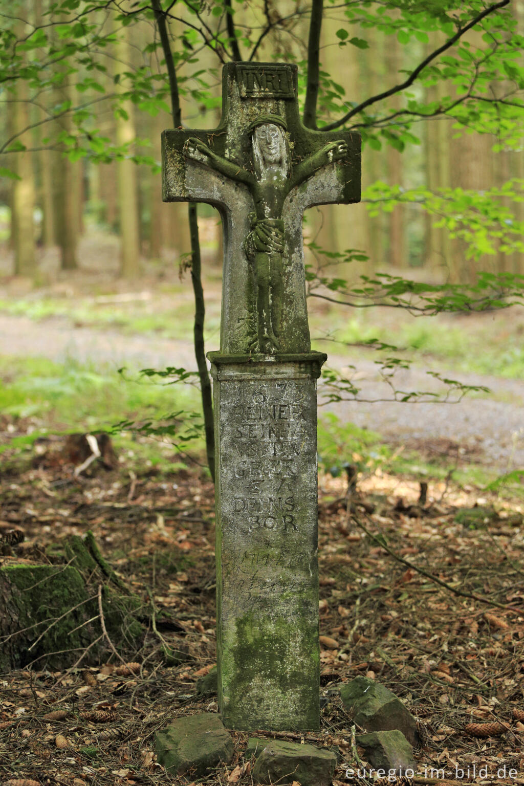 Detailansicht von Pestkreuz bei Densdorf