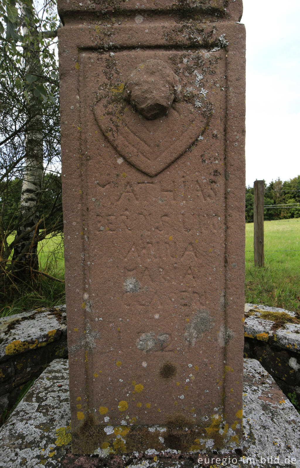 Detailansicht von Pestkreuz in Wawern