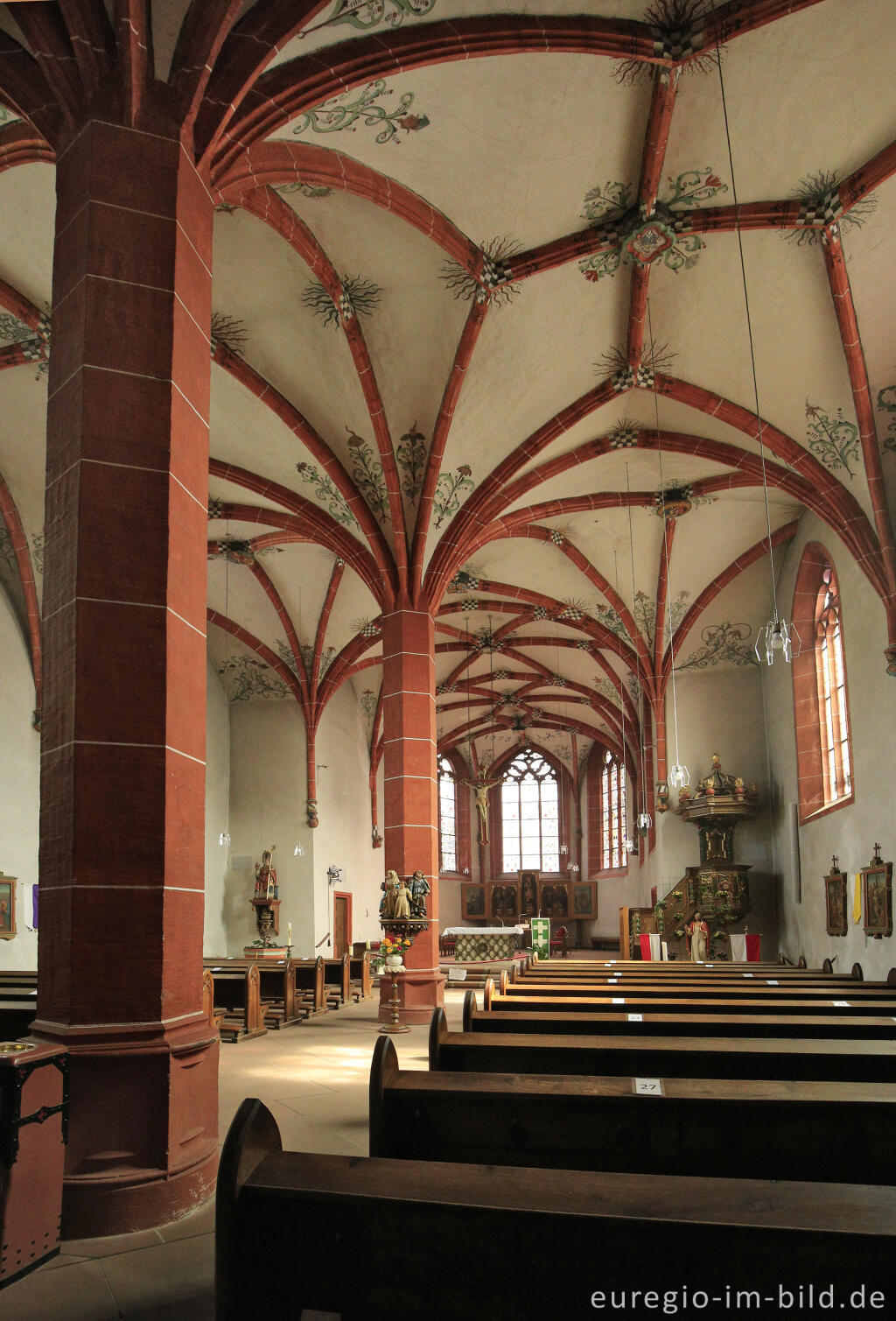 Detailansicht von Pfarrkirche St. Nikolaus in Neuerburg