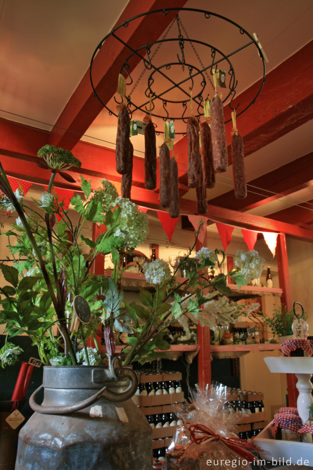 Detailansicht von Verkauf von regionalen Produkten, "Brasserie de Bellevaux" bei Malmedy, B